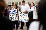 Kansas Casino Employees Unite to Ban Indoor Smoking at Four Properties