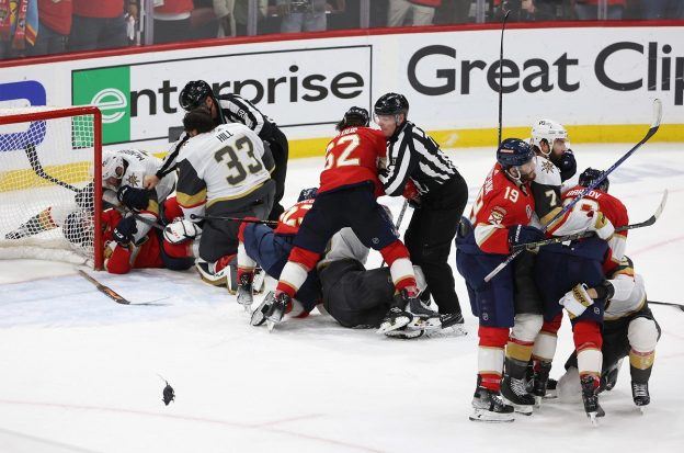Panthers Golden Knights fight