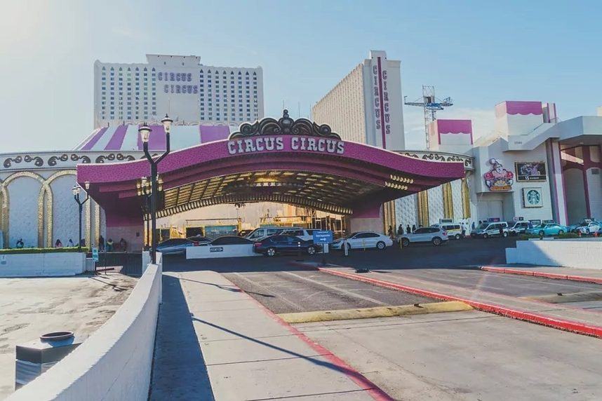VEGAS MYTHS BUSTED: What Happened in Room 123 at Circus Circus