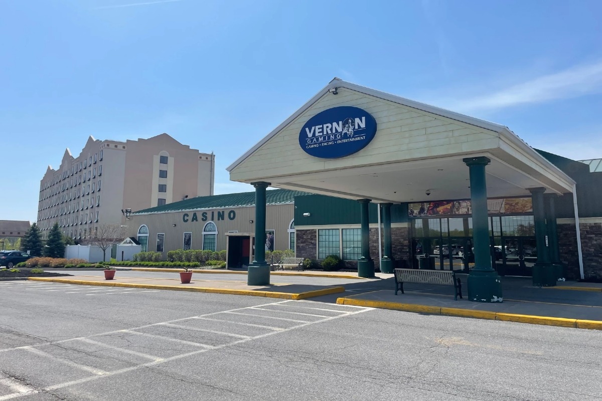 Vernon Downs Lifelines Sent to New York Governor