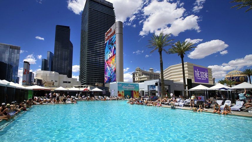 Planet Hollywood's Scene deck