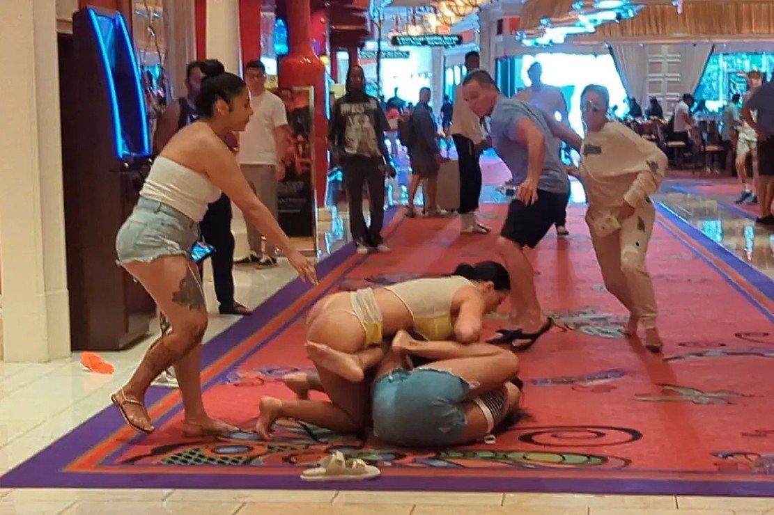 Heres Why Scantily Clad Women Brawled on a Las Vegas Casino Floor
