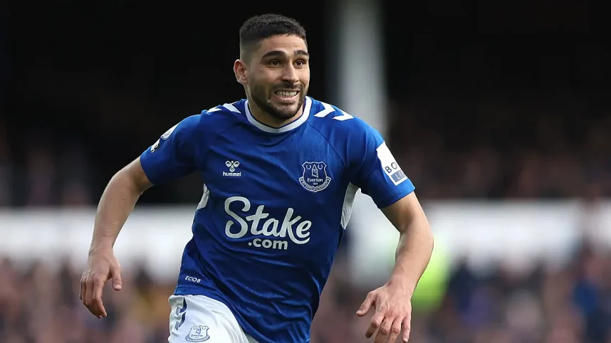 Everton soccer player Neal Maupay on the field