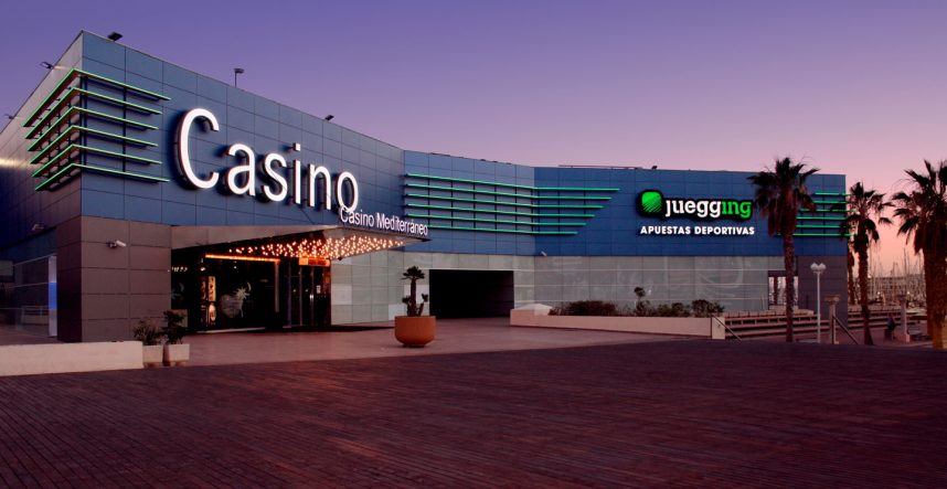 The Casino Mediterraneo Alicante at dusk