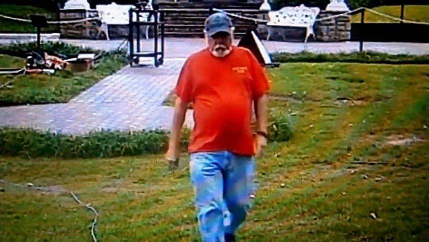 Elvis sighting, Bill Barmer, Graceland groundskeeper