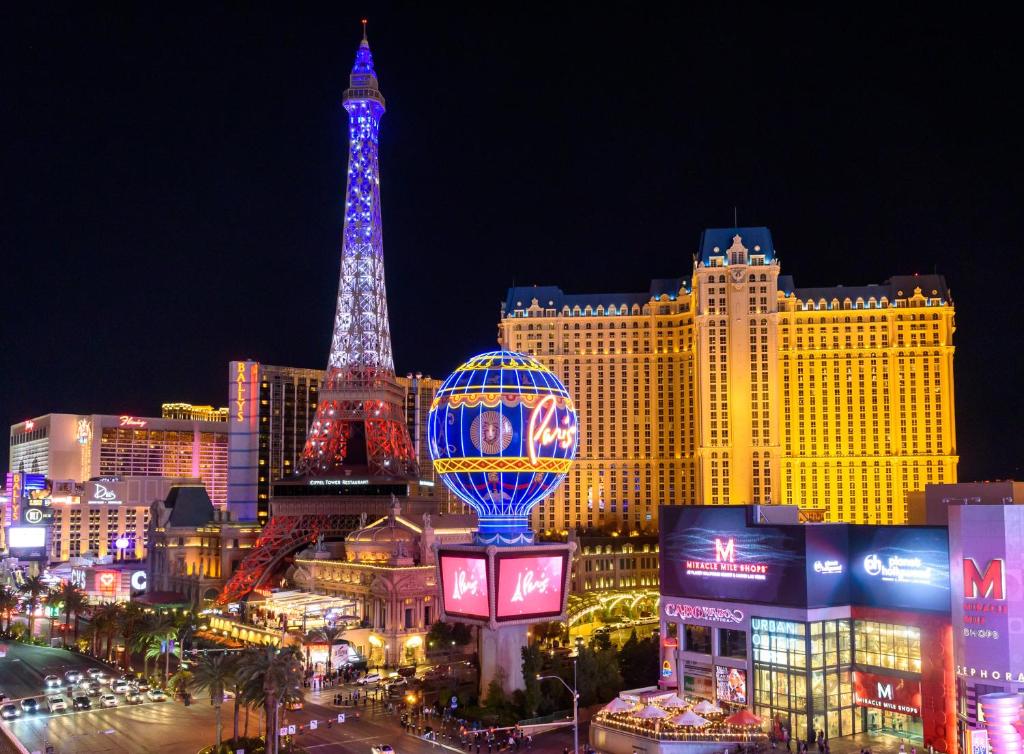 Fire at Paris Las Vegas causes $50,000 in damage, The Strip