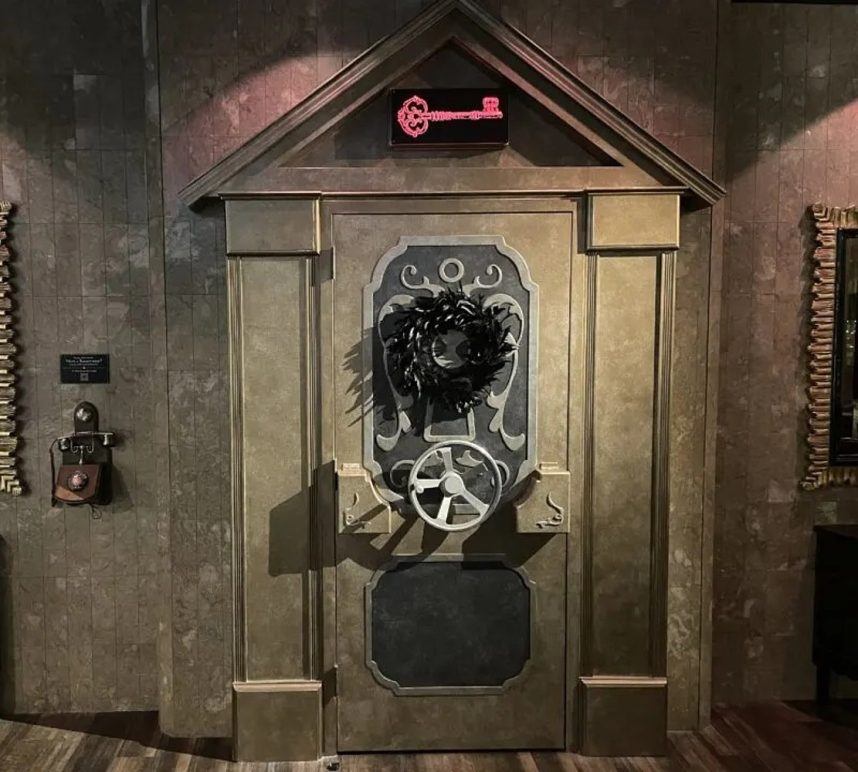 The Lock, Cabinet of Curiosities, Horseshoe Las Vegas