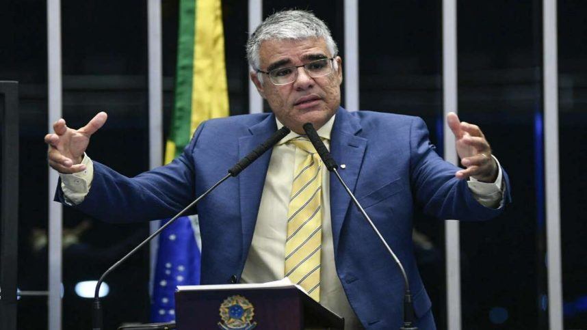 Brazilian Senator Eduardo Girão addressing the Senate