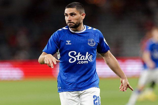 Neal Maupay of Stake.com-backed Everton FC on the soccer field