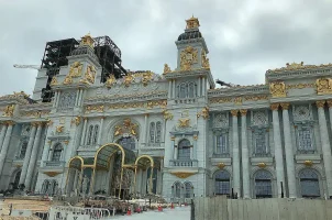 The Imperial Palace casino in Saipan under construction