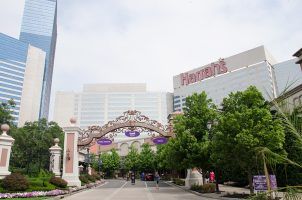 Harrah's Atlantic City casino arcade