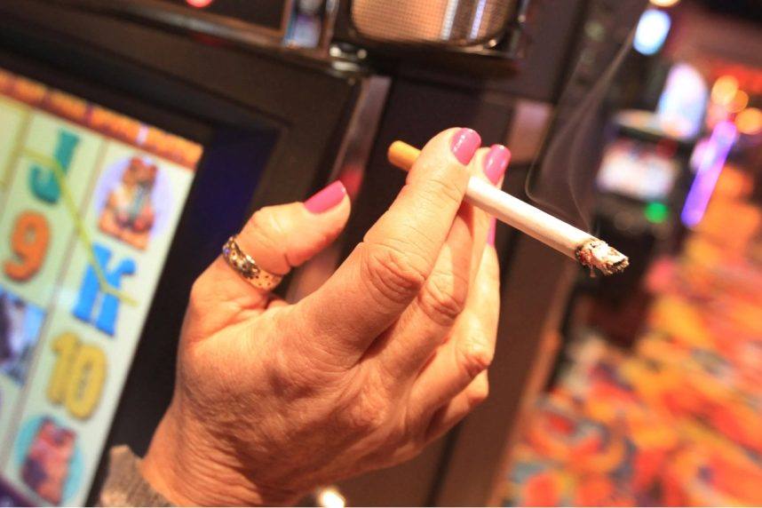 Atlantic City casino smoking bill
