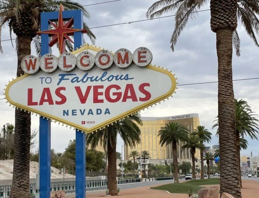 Welcome to Fabulous Las Vegas sign