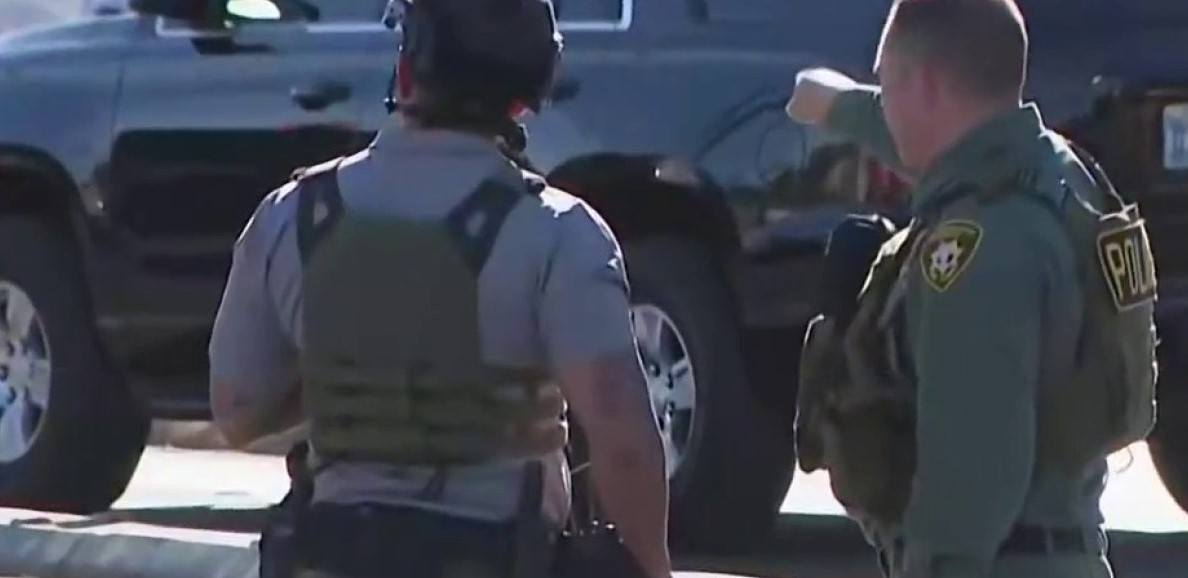 Photo of UNLV Campus Is Site of Shootings, Suspect Reportedly Dead