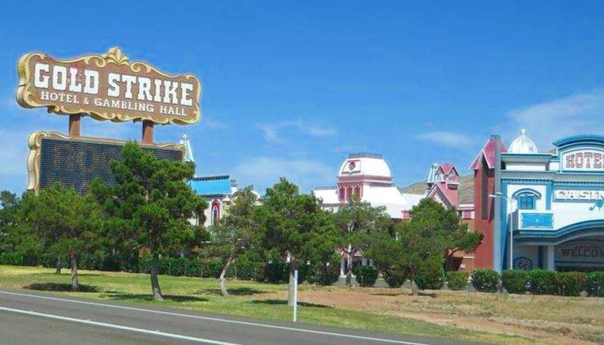Wrecking Crew Demolishes Landmark Casino South of Las Vegas
