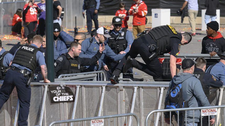 Kansas City police officers 