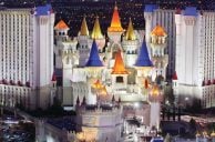 Accused Stabber Remains in Jail After Slashing Victim Near Casino on Las Vegas Strip