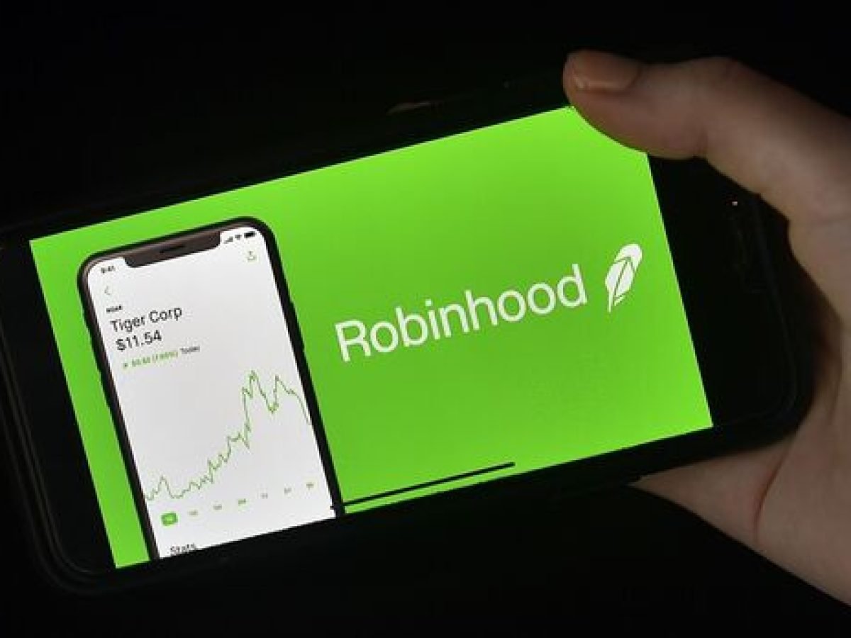 Caesars Stock Booted From S&P 500, Robinhood Gets the Nod