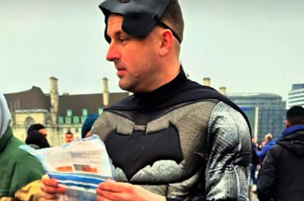 Westminster Bridge scam, cup-and-ball con, Batman and Robin police, UK undercover sting