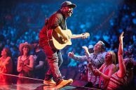 VEGAS MUSIC NEWS: Garth Makes Top-10 Vegas Residency List, Sphere Adds 6 Unity Shows