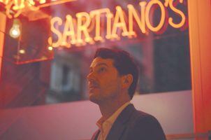 Hospitality kingpin Scott Sartiano poses in front of Sartiano’s at the Mercer in New York City. (Image: Instagram/@scottsartiano)