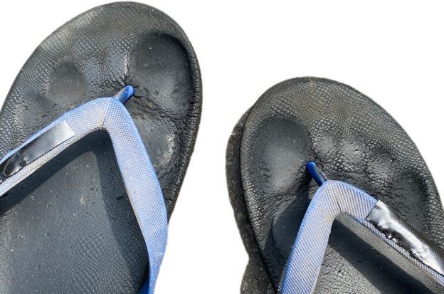Jason Zhao, iCloud Lost Mode, Great Canadian Casino, iPhone theft Toronto, busted flip-flops