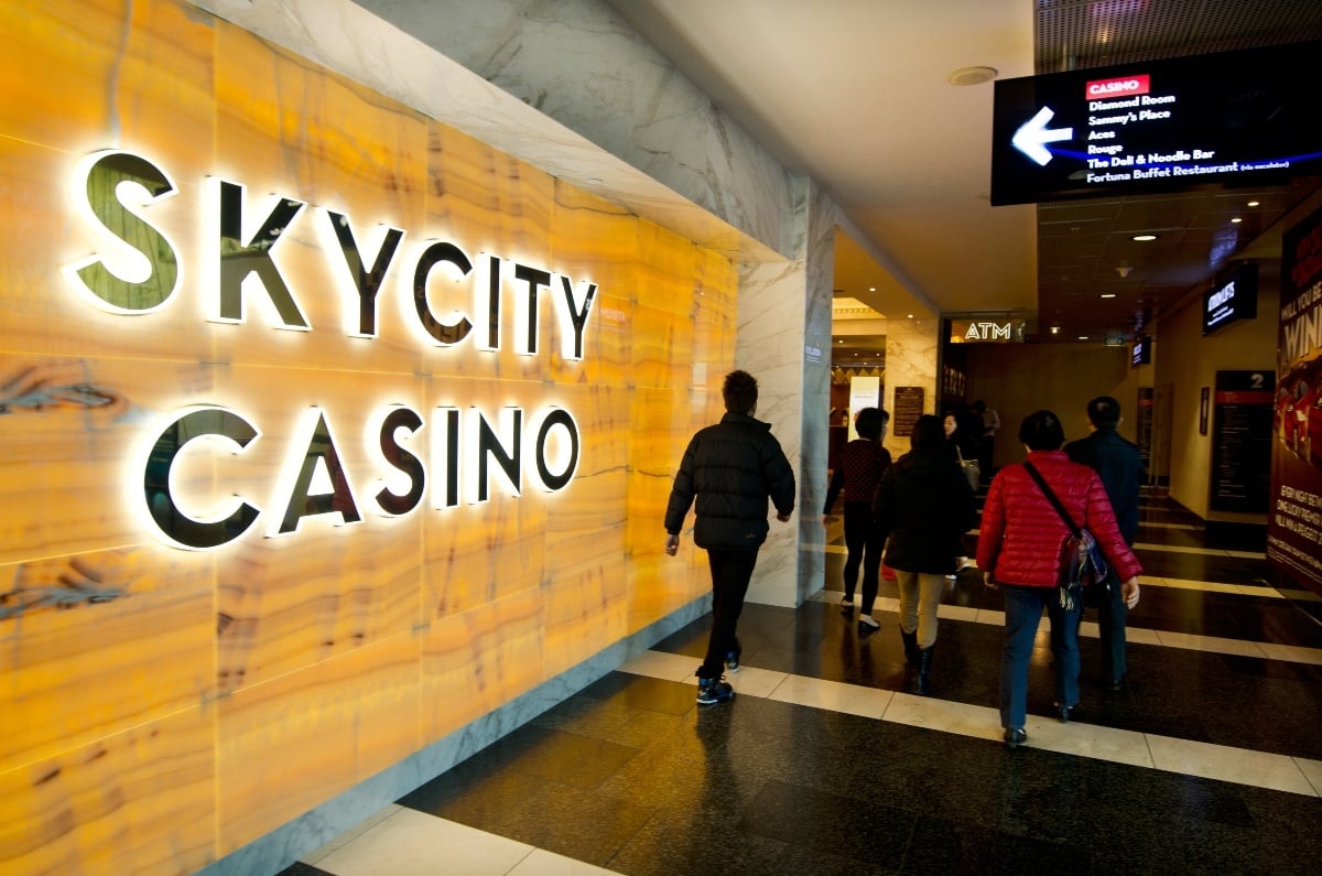 One Casino interface showcasing games and features