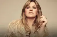 VEGAS MUSIC NEWS UPDATE: Kelly Clarkson’s Ex-Husband Dies from Cancer