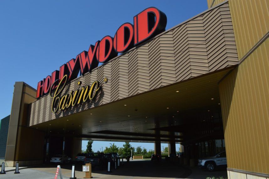 Penn Entertainment, disability discrimination, cancer treatment, ADA lawsuit, Hollywood Casino Columbus