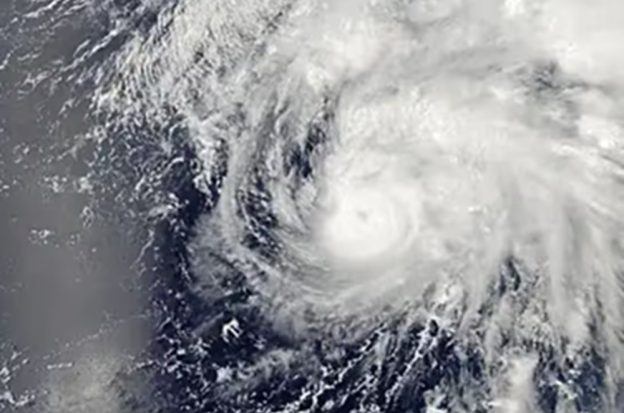 Macau casinos; Typhoon Tapah; flight cancellations; ferry suspension; non-gaming services