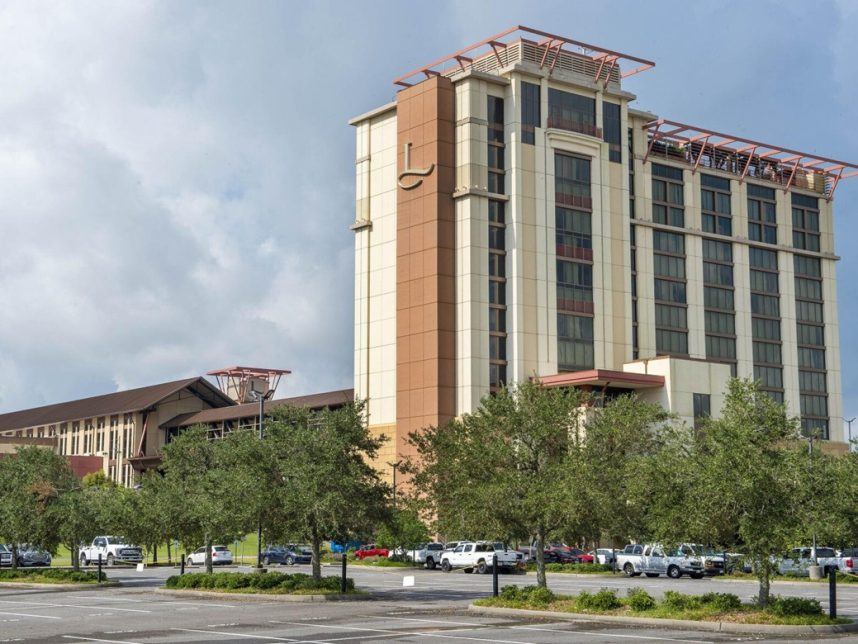 Baton Rouge fraud, Neighbors FCU, L’Auberge Casino, bank fraud Louisiana, Ashana Webb