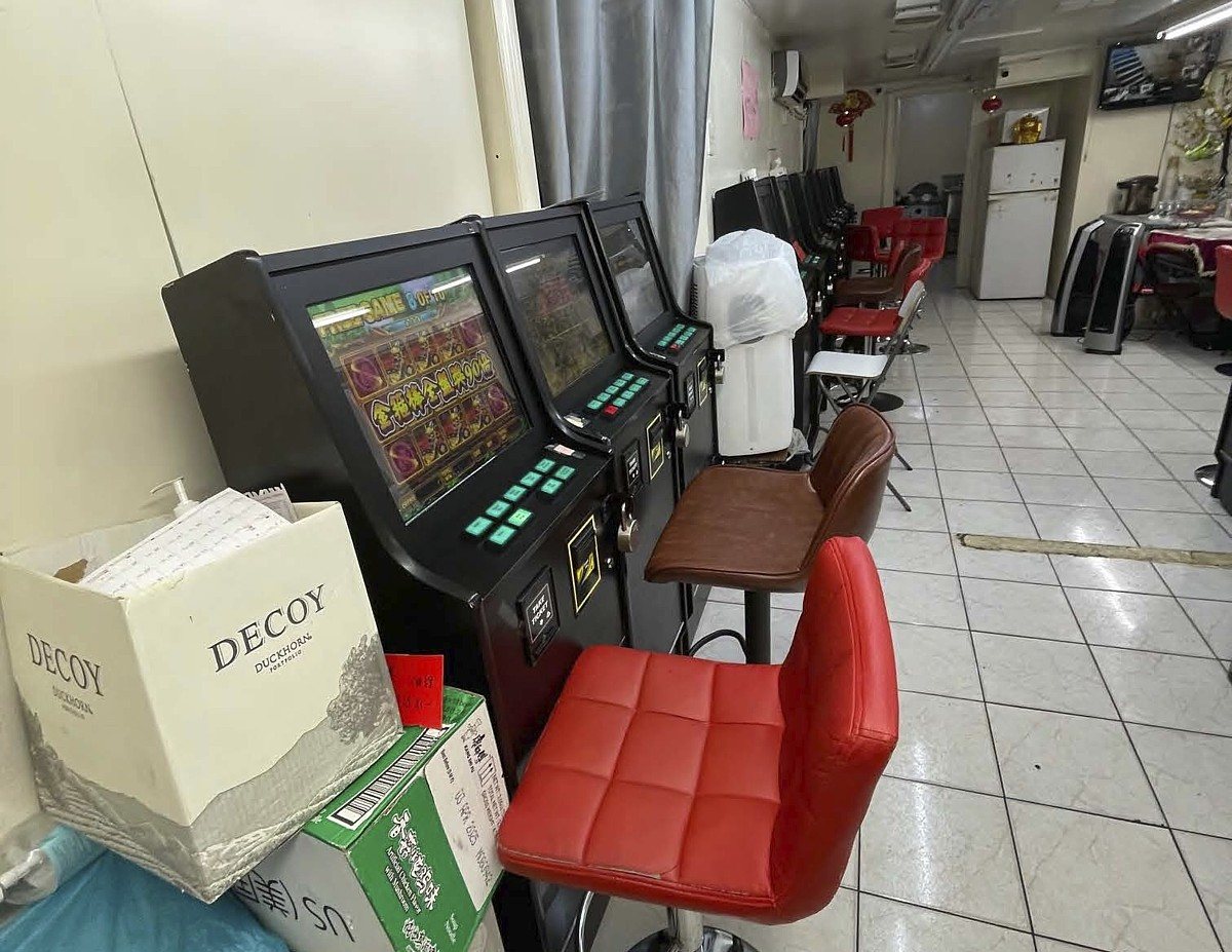 New York City Fire Investigators Discover Illegal Gambling Den in Death-Trap Cellar