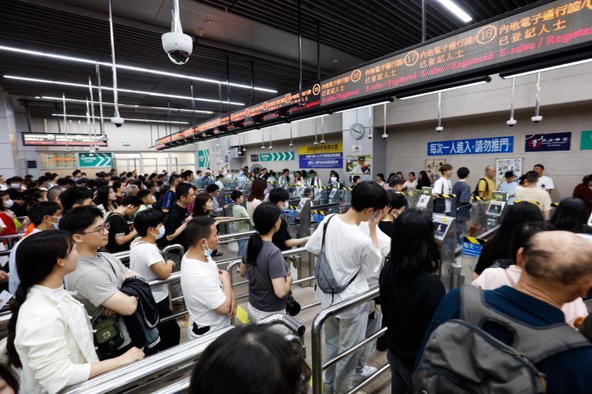 Macau economy gaming GGR