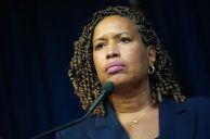 DC’s Big Bet: Mayor Pushes Poker, Blackjack to Ease Fiscal Strain