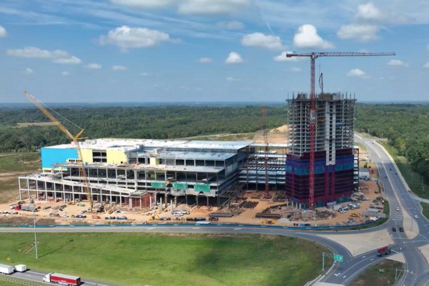 North Carolina Casino Tops Off 24-Story Hotel, $1 Billion Project Sets Opening Target
