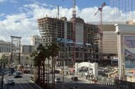 El Guitar Hotel de Hard Rock toma forma sobre las cenizas del volcán Mirage en el Strip de Las Vegas
