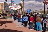 VEGAS MYTHS BUSTED: The Welcome to Las Vegas Sign Has Official Photographers