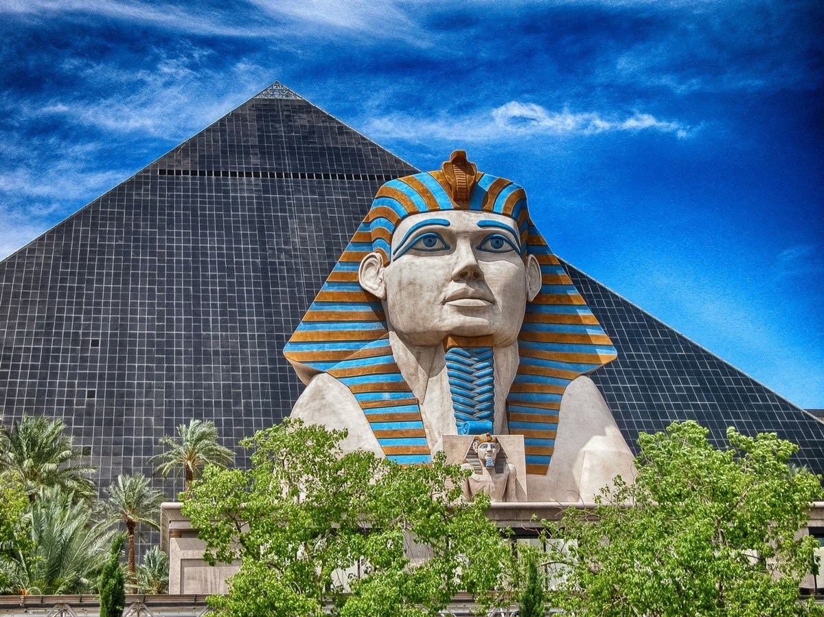 VEGAS MYTHS BUSTED: The Luxor's Sphinx Jinx