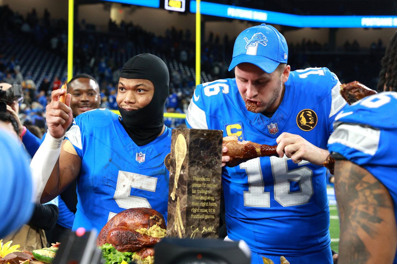 Sports Bettors Back Lions in Thanksgiving Clash