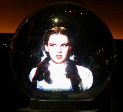 VEGAS MUSIC NEWS: No Doubt’s Outta Sphere, ‘Wizard of Oz’ Finally Gets