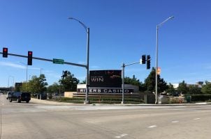 Illinois casino revenue Rivers Des Plaines