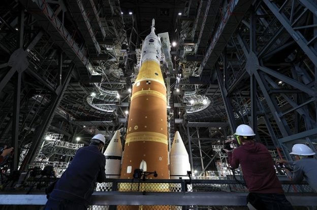 Polymarket, CFTC, prediction markets, Senate Democrats, war contracts