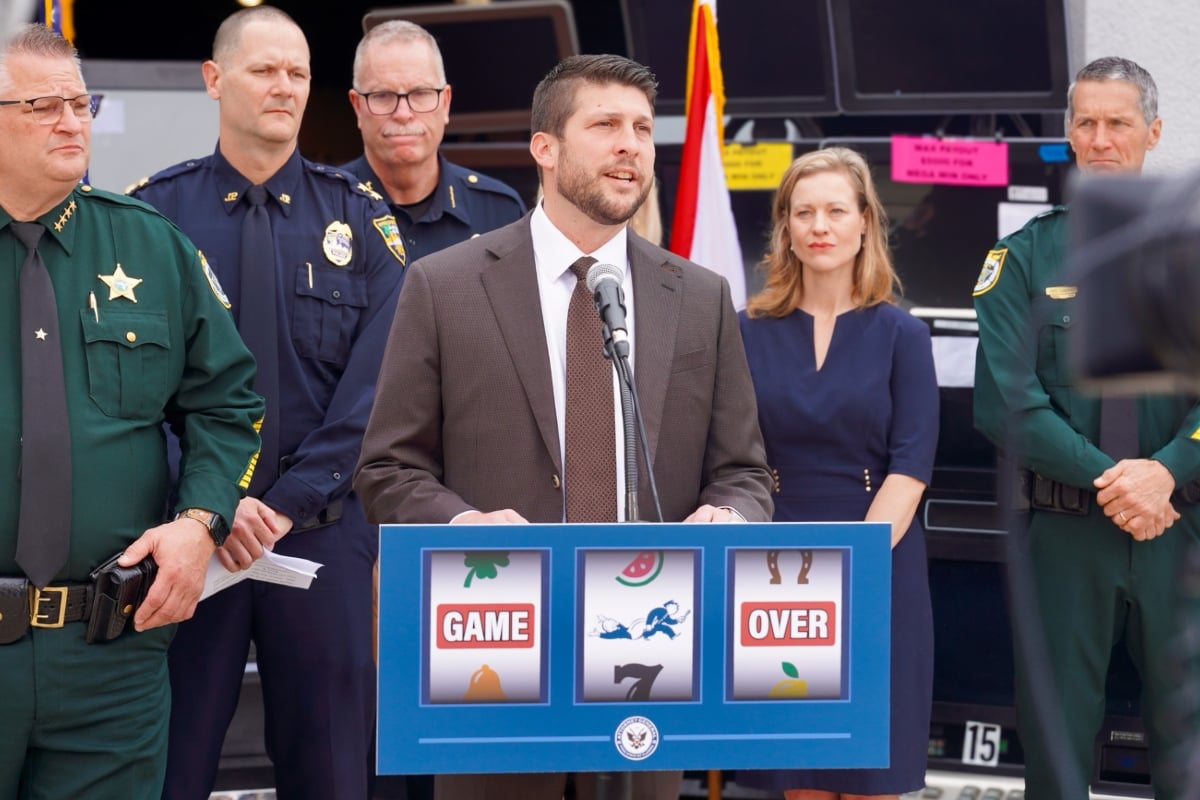 Florida Gambling Raids Continue, Law Enforcement Seizes 525 Illegal Slot Machines in Two Days