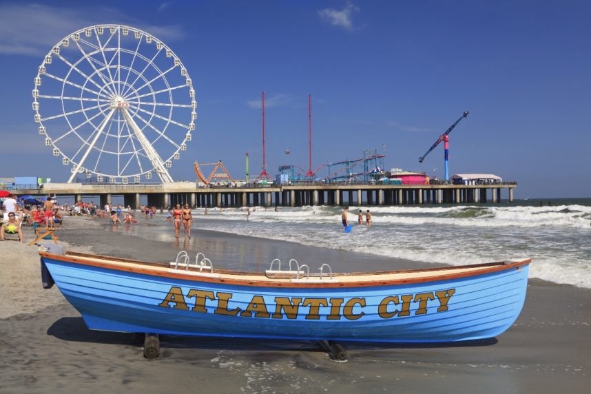 Atlantic City casinos GGR gaming revenue