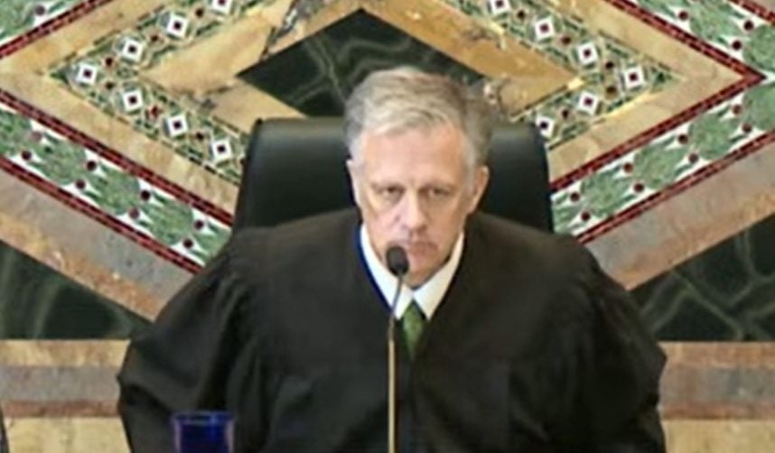 第9巡回区、連邦法下のスポーツ契約の合法性を疑問視