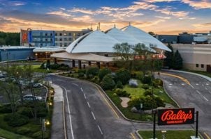 Bally's Lincoln Casino, Giuseppe Little Joe Manzi, casino cheating, Rhode Island, Bally's rewards cards, Springfield Crew