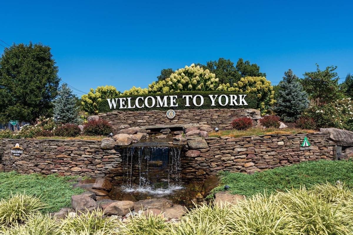 Manager Allegedly Bilked Pennsylvania Social Club Out of $376K to Fund Gambling Addiction