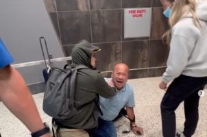 Bystanders Intervene as Plainclothes ICE Agents Attempt Arrest at Las Vegas Airport
