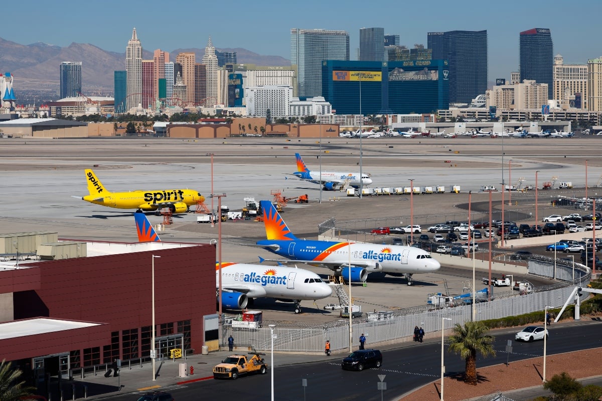 Las Vegas Allegiant flight drinks