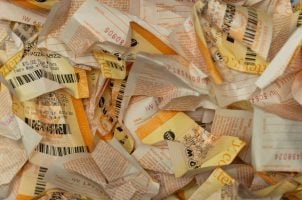 Five Powerball Tickets Match 5 as Jackpot Surges to $905M for Aug. 10 Drawing